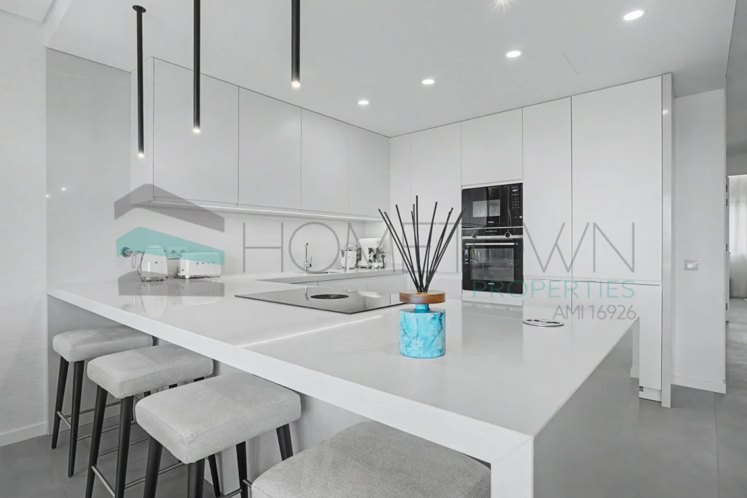 Apartamento T2 para Venda em Quarteira Foto 2