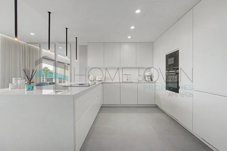 Apartamento T2 para Venda em Quarteira Foto 11