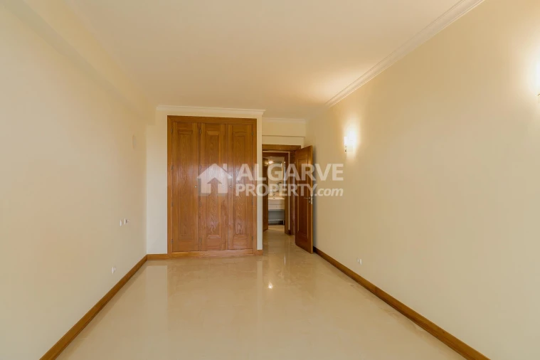 Apartamento T2 para Venda em Quarteira Foto 15