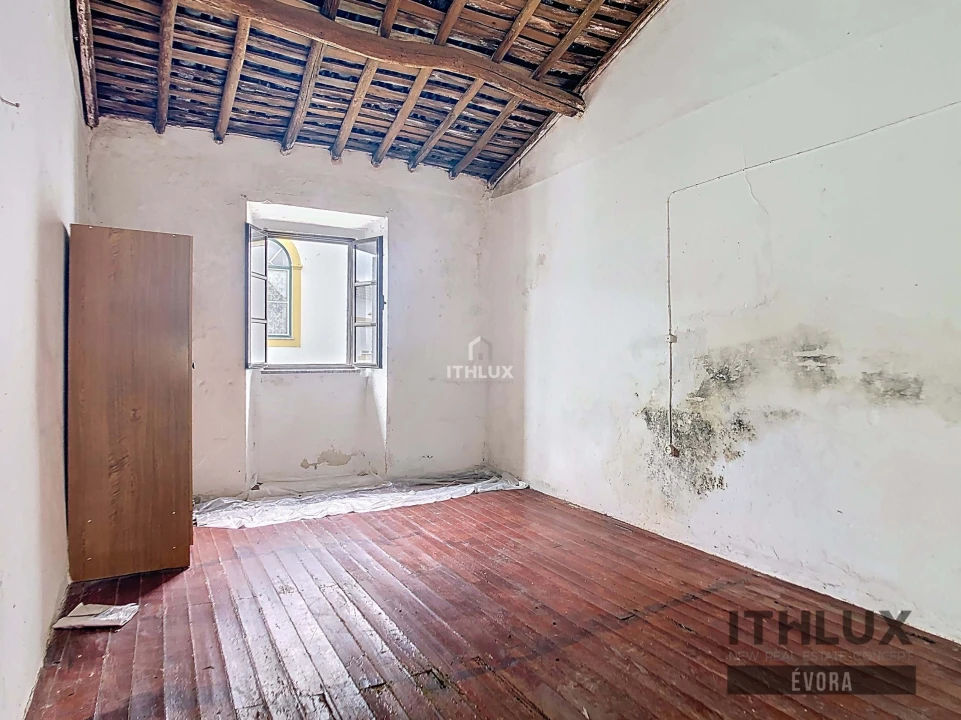 Moradia T3 para Venda em Viana do Alentejo Foto 5