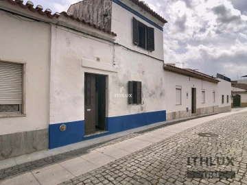 Moradia T3 para Venda em Viana do Alentejo