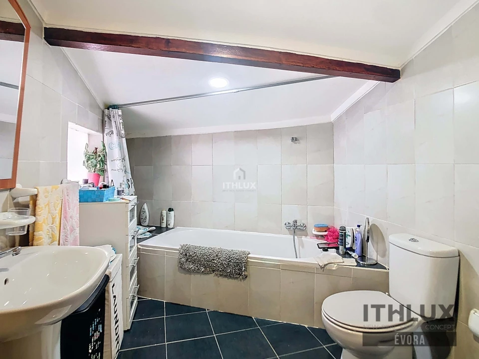 Moradia T3 para Venda em Viana do Alentejo Foto 8