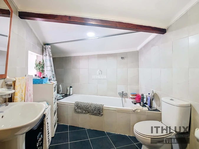 Moradia T3 para Venda em Viana do Alentejo Foto 8