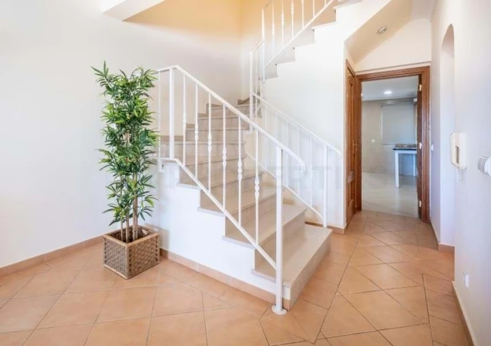 Moradia T4 para Venda em Quarteira Foto 11