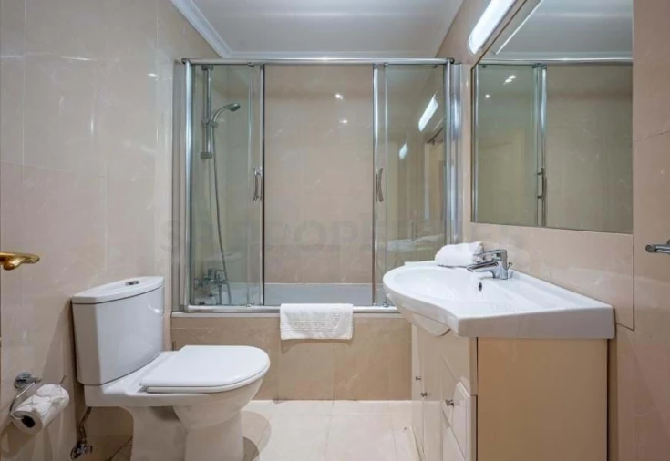 Moradia T4 para Venda em Quarteira Foto 13