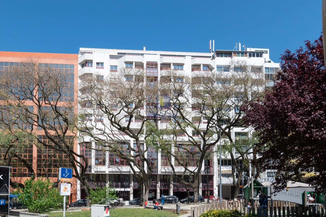 Apartamento T5 para Venda em Avenidas Novas Foto 41