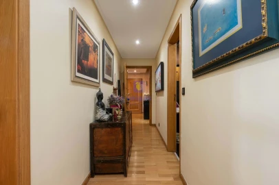 Apartamento T5 para Venda em Avenidas Novas