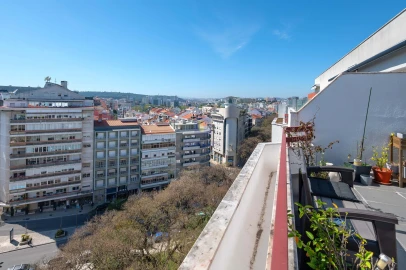 Apartamento T5 para Venda em Avenidas Novas