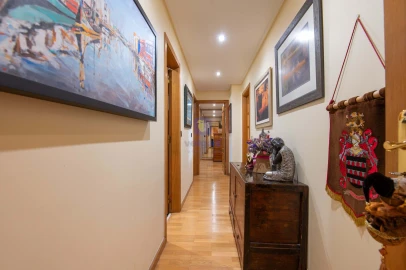 Apartamento T5 para Venda em Avenidas Novas