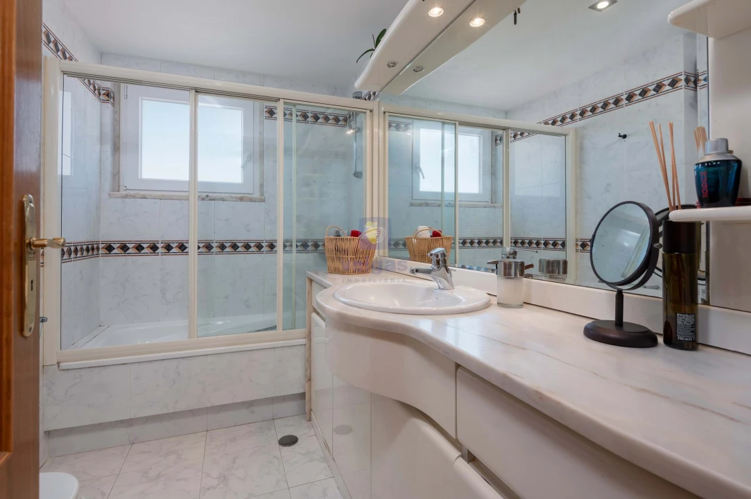 Apartamento T5 para Venda em Avenidas Novas Foto 23