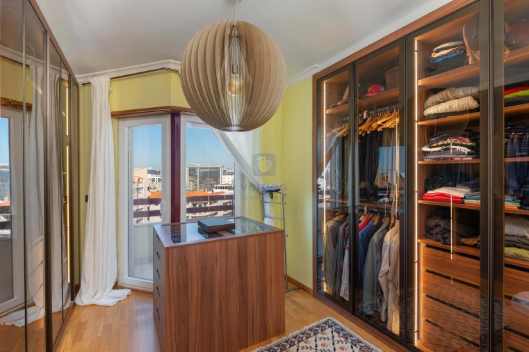 Apartamento T5 para Venda em Avenidas Novas Foto 21