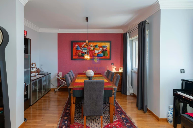 Apartamento T5 para Venda em Avenidas Novas Foto 4