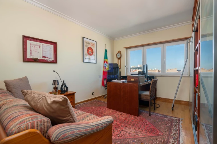 Apartamento T5 para Venda em Avenidas Novas Foto 27