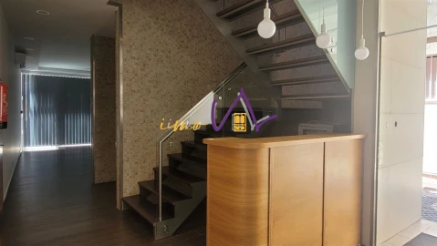 Moradia T9 para Venda em Buarcos