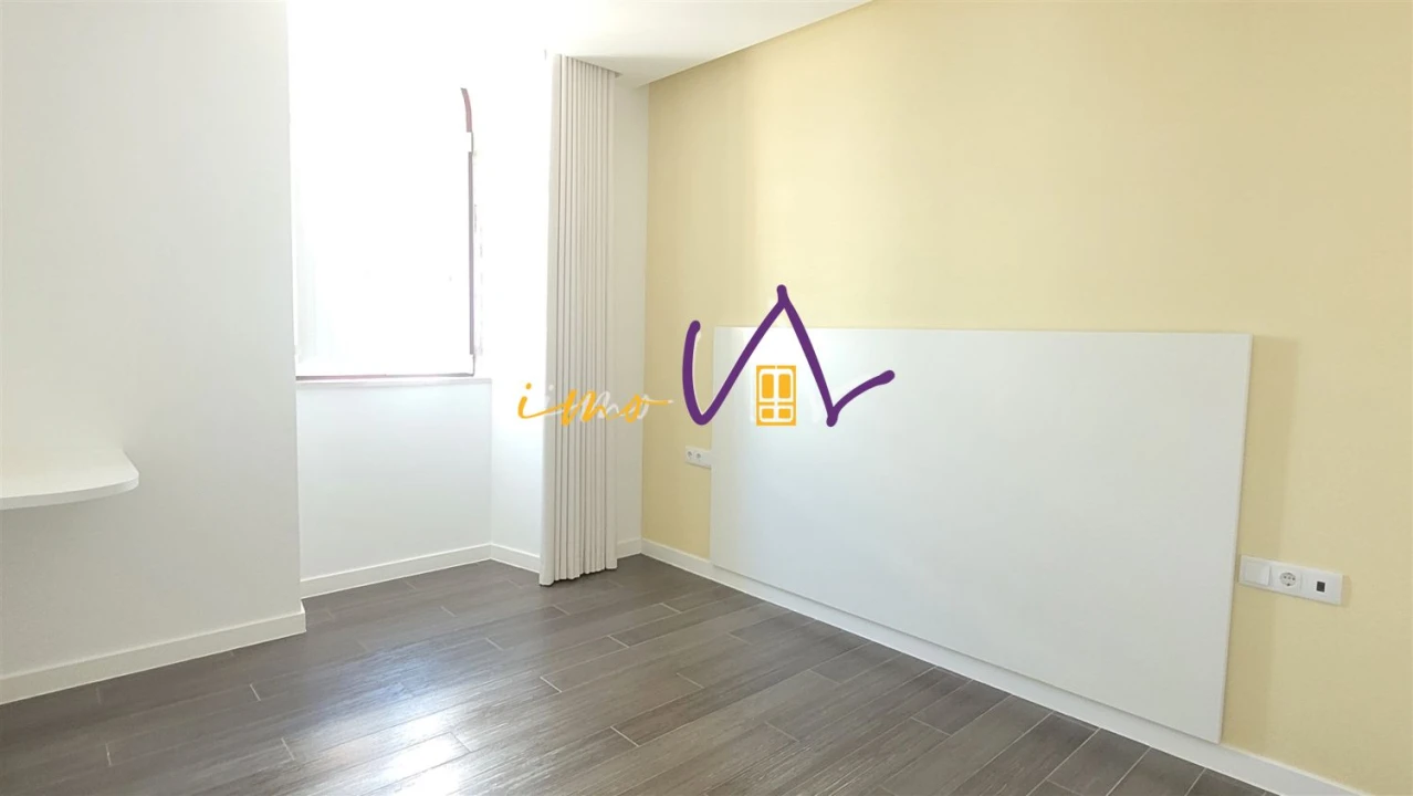 Moradia T9 para Venda em Buarcos Foto 37