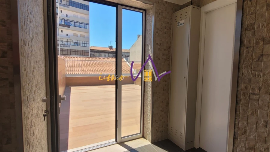 Moradia T9 para Venda em Buarcos Foto 51