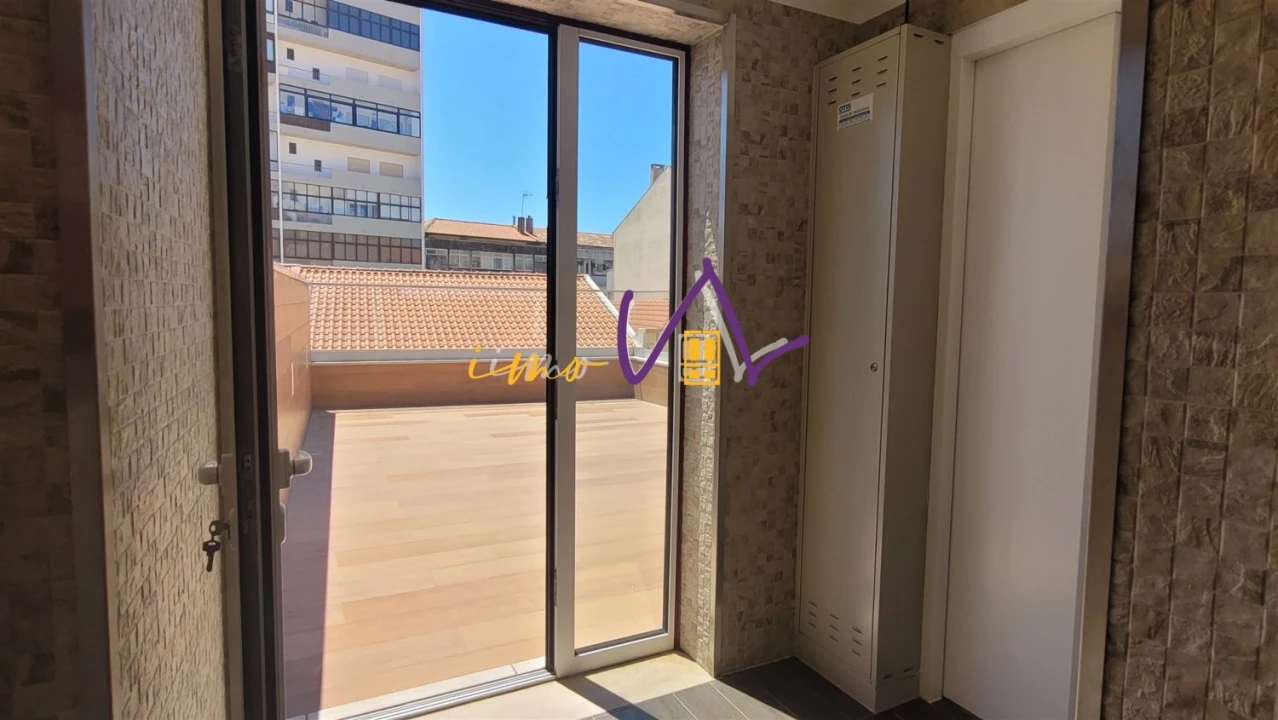 Moradia T9 para Venda em Buarcos Foto 51