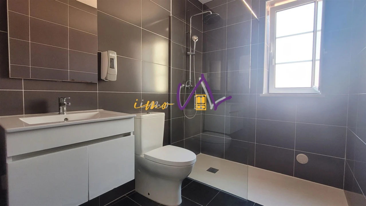 Moradia T9 para Venda em Buarcos Foto 27