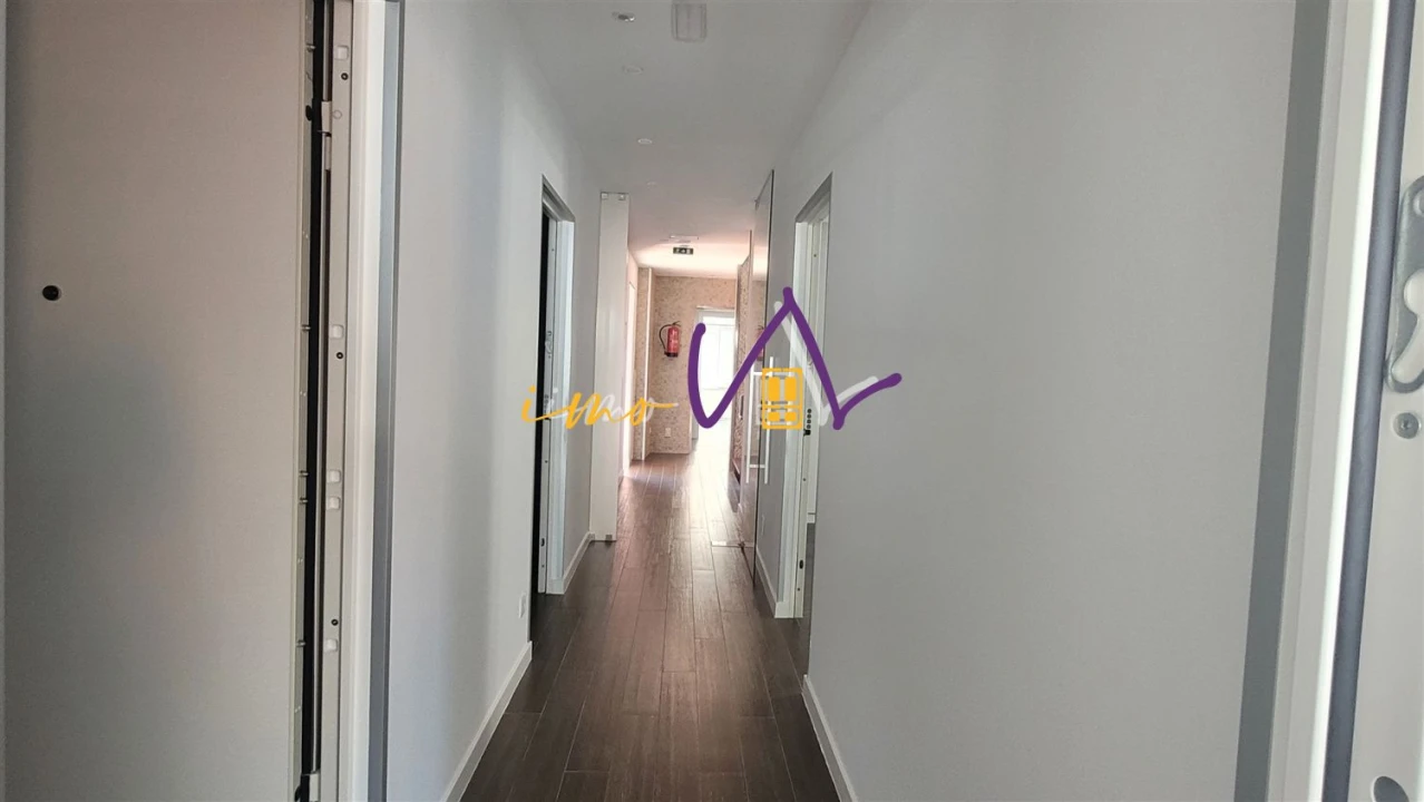 Moradia T9 para Venda em Buarcos Foto 46