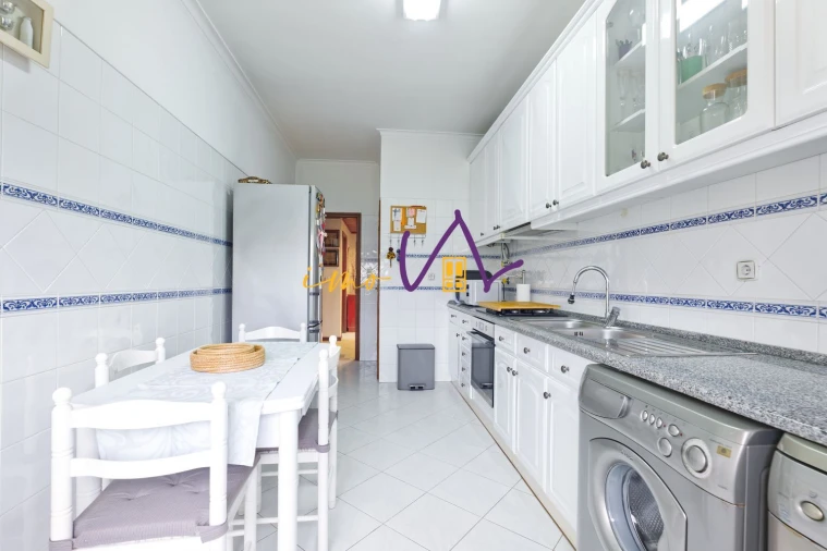 Apartamento T3 para Venda em Póvoa de Santa Iria e Forte da Casa Foto 5