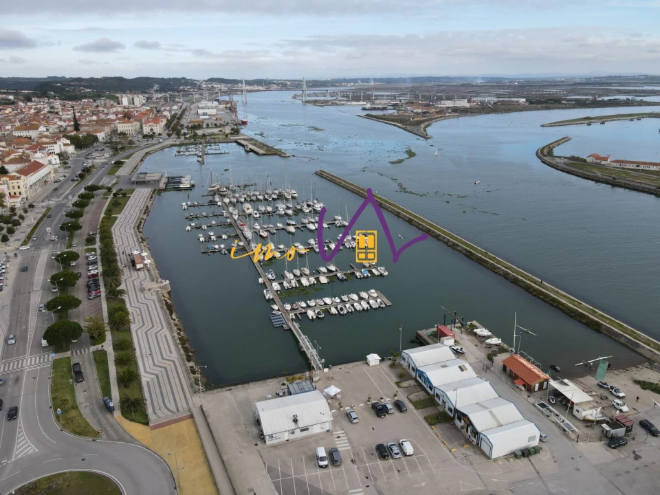 Moradia T4 para Venda em Tavarede Foto 29