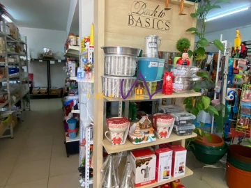 Loja para Trespasse em Souselas e Botão