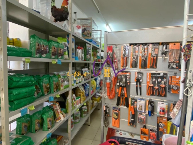 Loja para Trespasse em Souselas e Botão