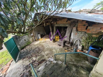 Moradia T3 para Venda em Santiago e São Simão de Litém e Albergaria dos Doze