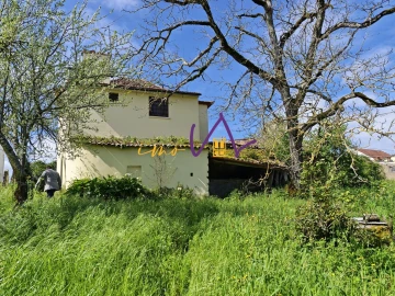 Moradia T3 para Venda em Santiago e São Simão de Litém e Albergaria dos Doze