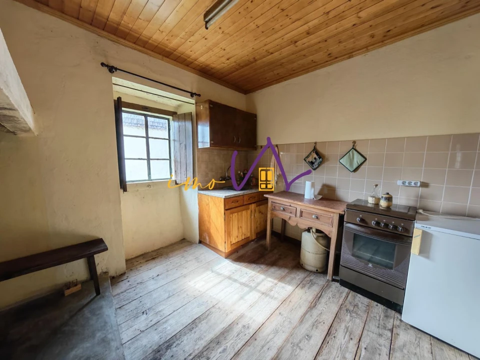 Moradia T3 para Venda em Santiago e São Simão de Litém e Albergaria dos Doze Foto 9