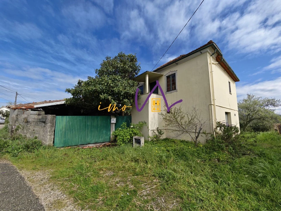 Moradia T3 para Venda em Santiago e São Simão de Litém e Albergaria dos Doze Foto 1