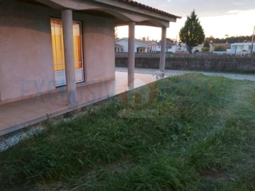 Moradia T3 para Venda em Branca