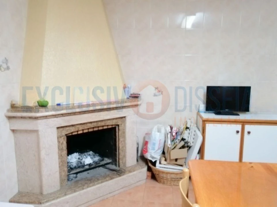 Moradia T3 para Venda em Branca Foto 2