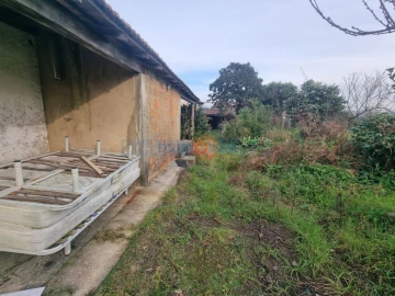 Quinta T3 para Venda em O. Azeméis, Riba-Ul, Ul, Macinhata Seixa, Madail
