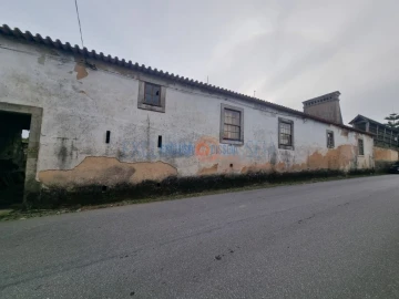 Quinta T3 para Venda em O. Azeméis, Riba-Ul, Ul, Macinhata Seixa, Madail