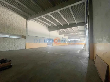 Loja para Venda em Pampilhosa