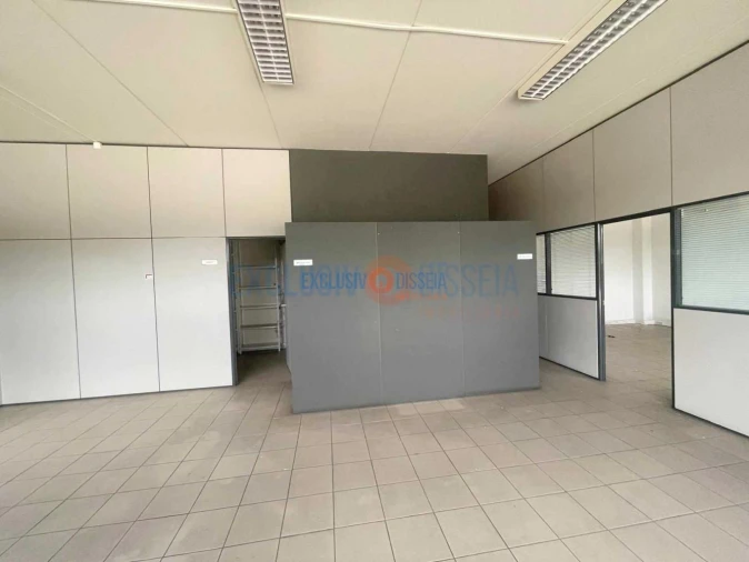 Loja para Venda em Pampilhosa Foto 5