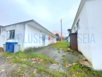 Loja para Venda em Oliveira do Bairro