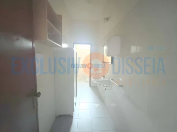 Loja para Venda em Oliveira do Bairro