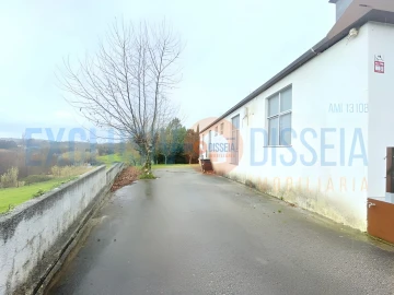 Loja para Venda em Oliveira do Bairro