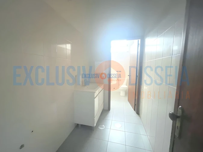 Loja para Venda em Oliveira do Bairro Foto 14