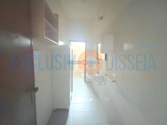 Loja para Venda em Oliveira do Bairro Foto 11