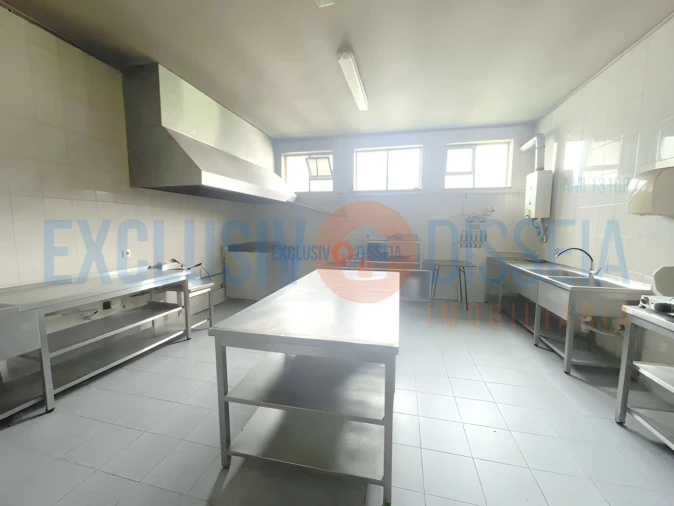 Loja para Venda em Oliveira do Bairro Foto 7