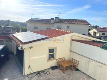 Moradia T4 para Venda em Aguada de Cima