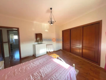 Moradia T4 para Venda em Aguada de Cima