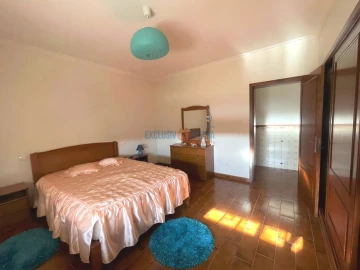 Moradia T4 para Venda em Aguada de Cima