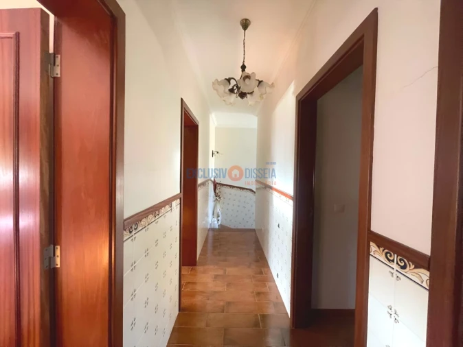 Moradia T4 para Venda em Aguada de Cima Foto 15