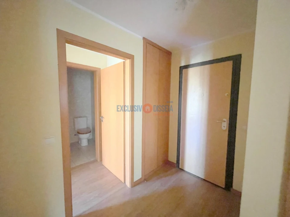 Apartamento T2 para Venda em Lordelo do Ouro e Massarelos Foto 6