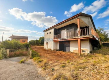 Moradia T3 para Venda em Barrô e Aguada de Baixo