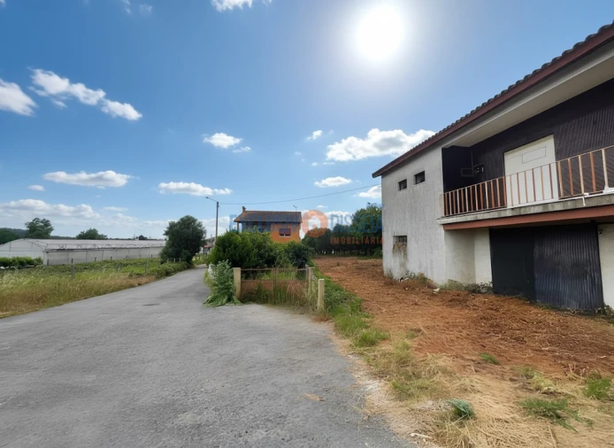 Moradia T3 para Venda em Barrô e Aguada de Baixo Foto 2